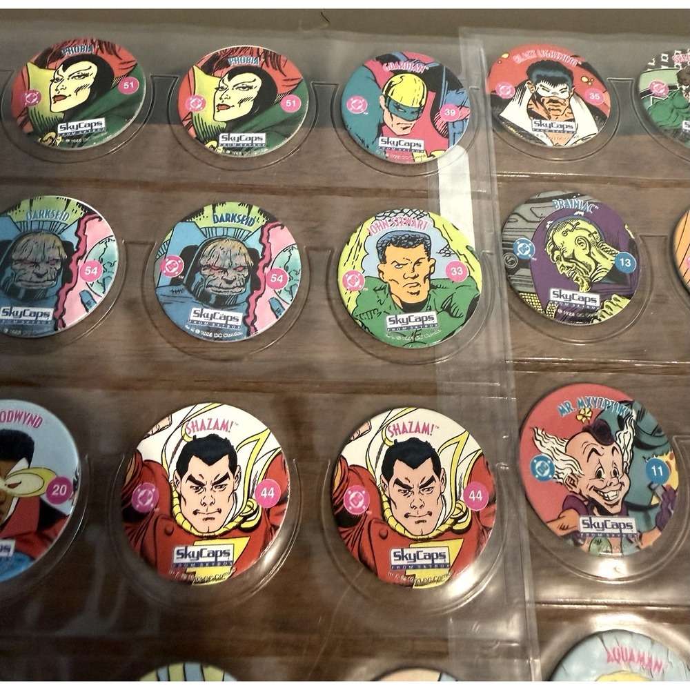 Lot of 59 Pogs DC Comics SkyCaps SkyBox from 1993 Superman Clark Kent Aquaman - Picture 7 of 11